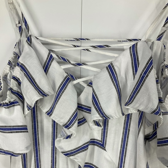 Le Lis romper crisscross ruffled cinched waist cold shoulder strap blue white SM - Picture 6 of 11